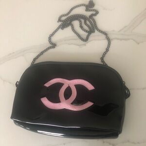 NEW | CHANEL Chain Bag Pink on Black Patent with Teddy Interior CC
